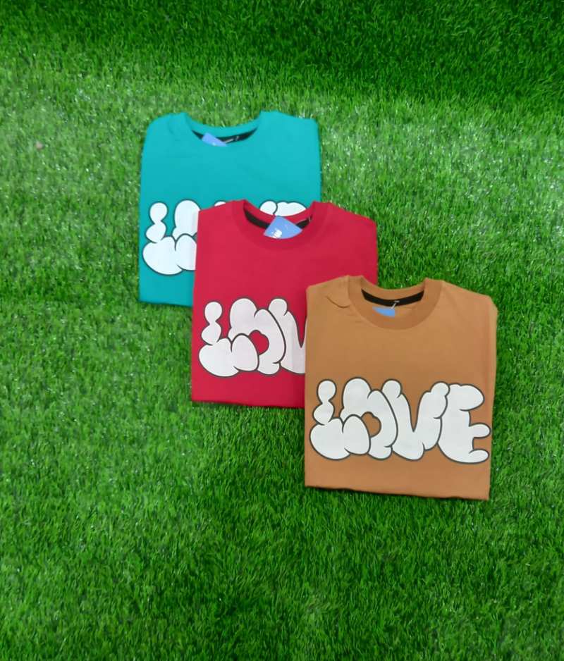 تیشرت بچگانه طرح LOVE پشت چاپ